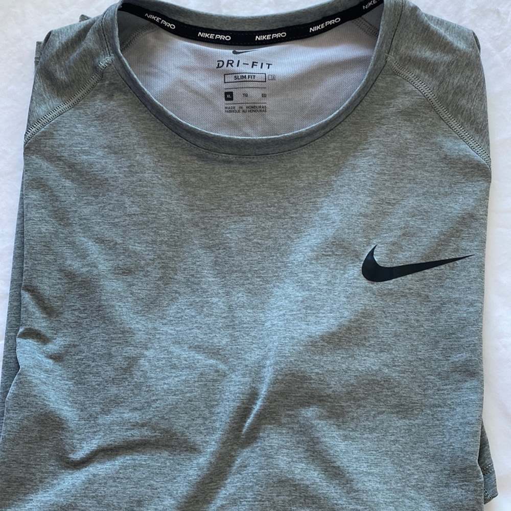 nike pro t shirt